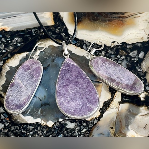 “The Peace Stone” Lepidolite Pendant & Earrings Set - Picture 14 of 17